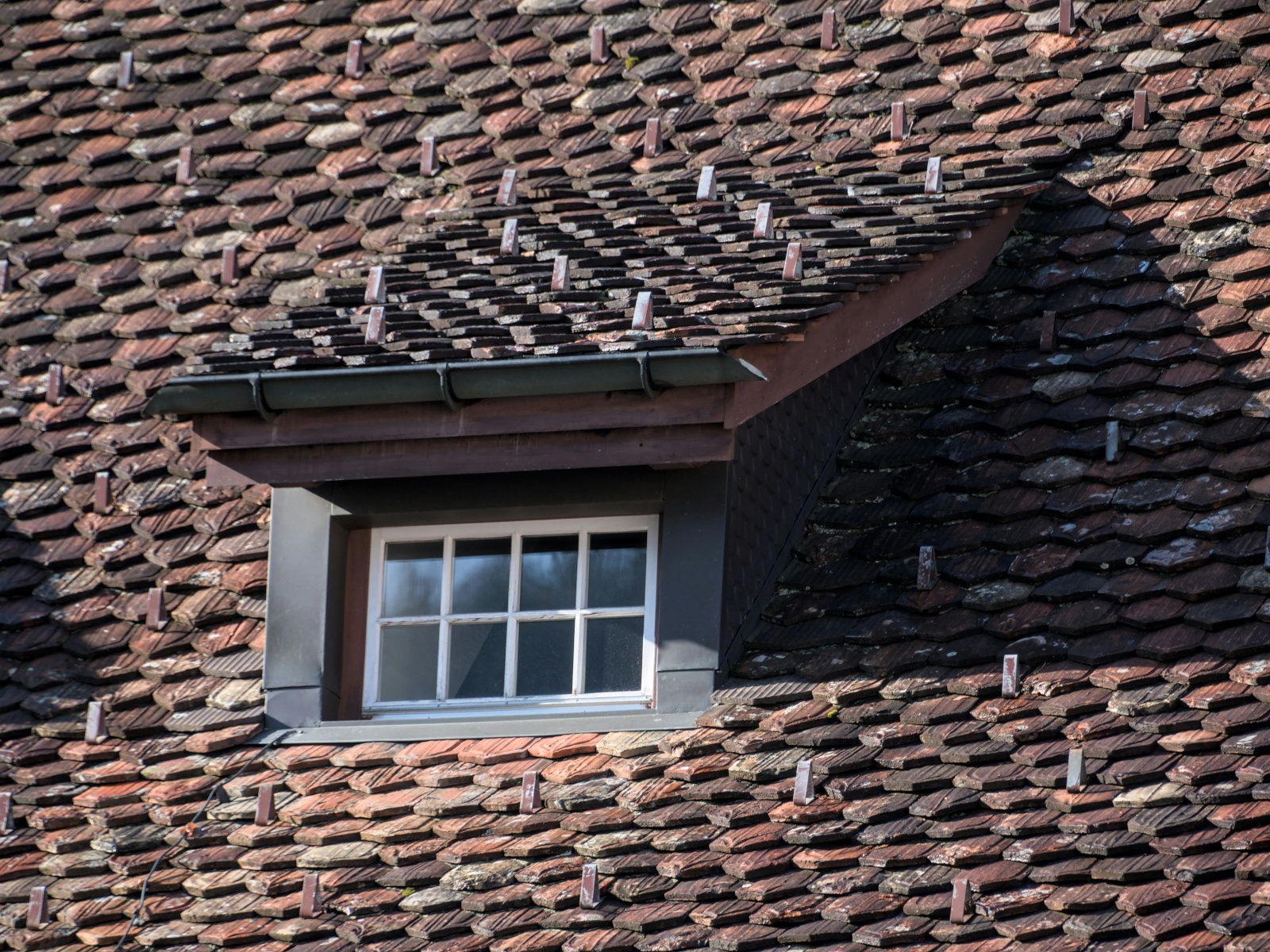 Custom Decks & Patios Window Gutter